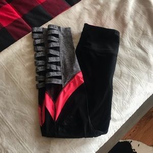 Victoria’s Secret pink sport legging